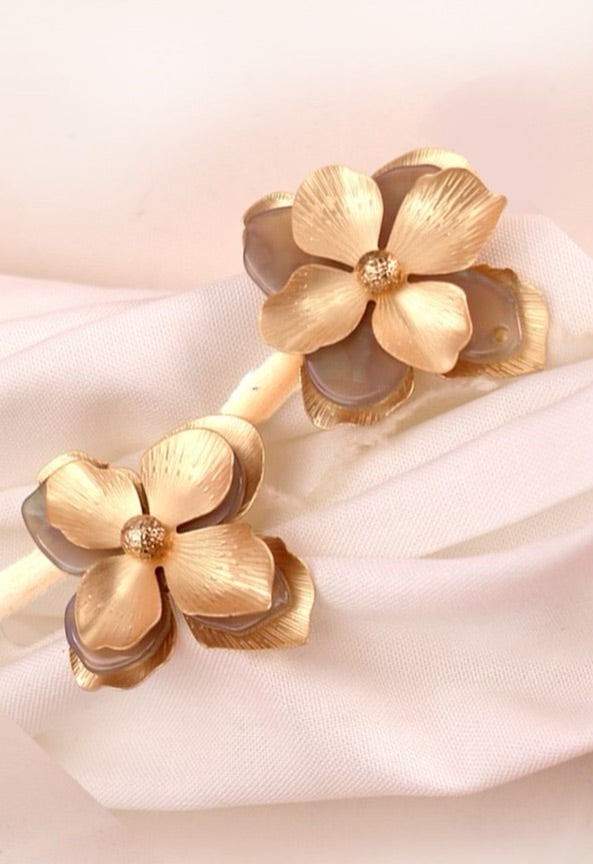 Aretes Dorados Flor