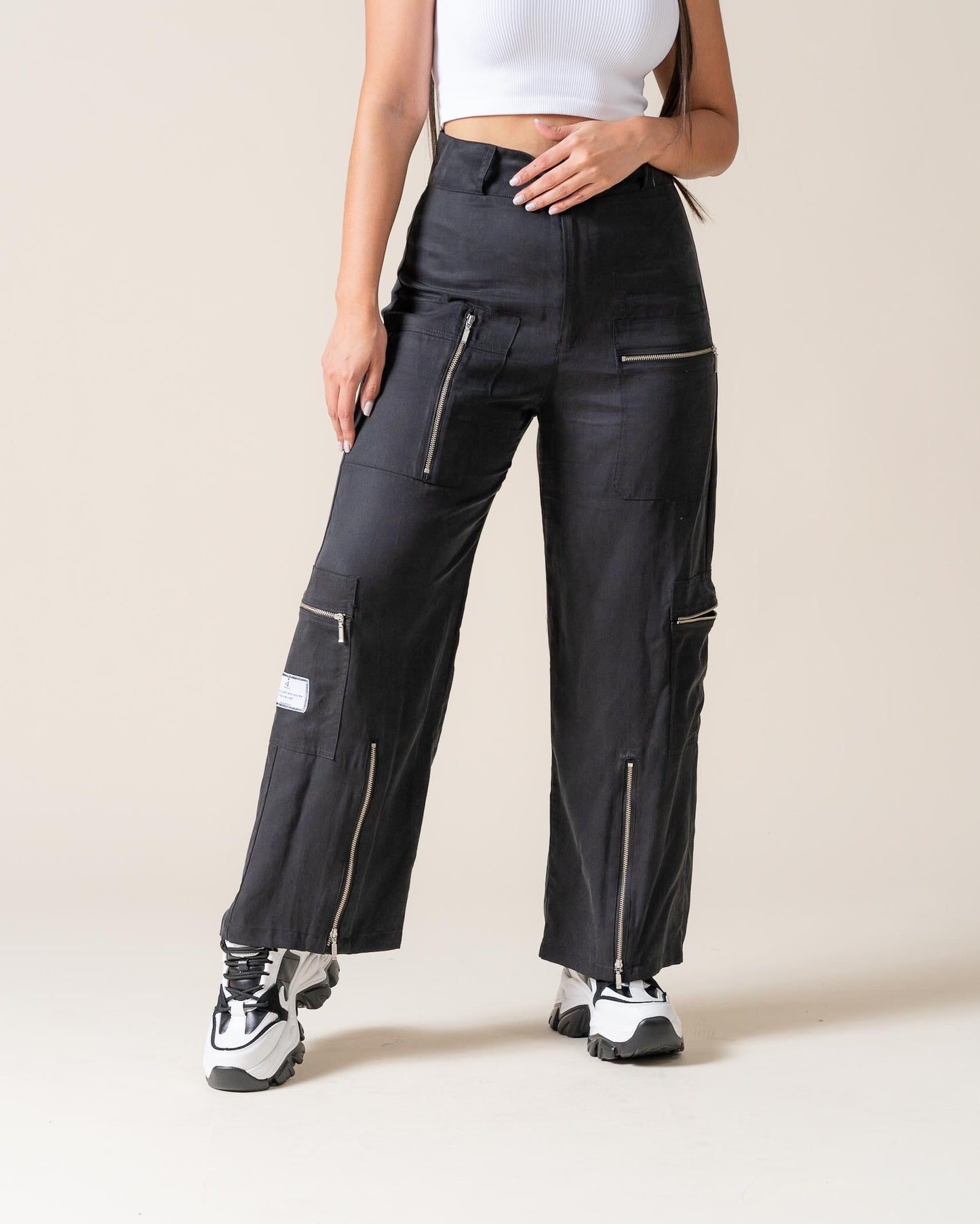 Pantalon Negro Zippers