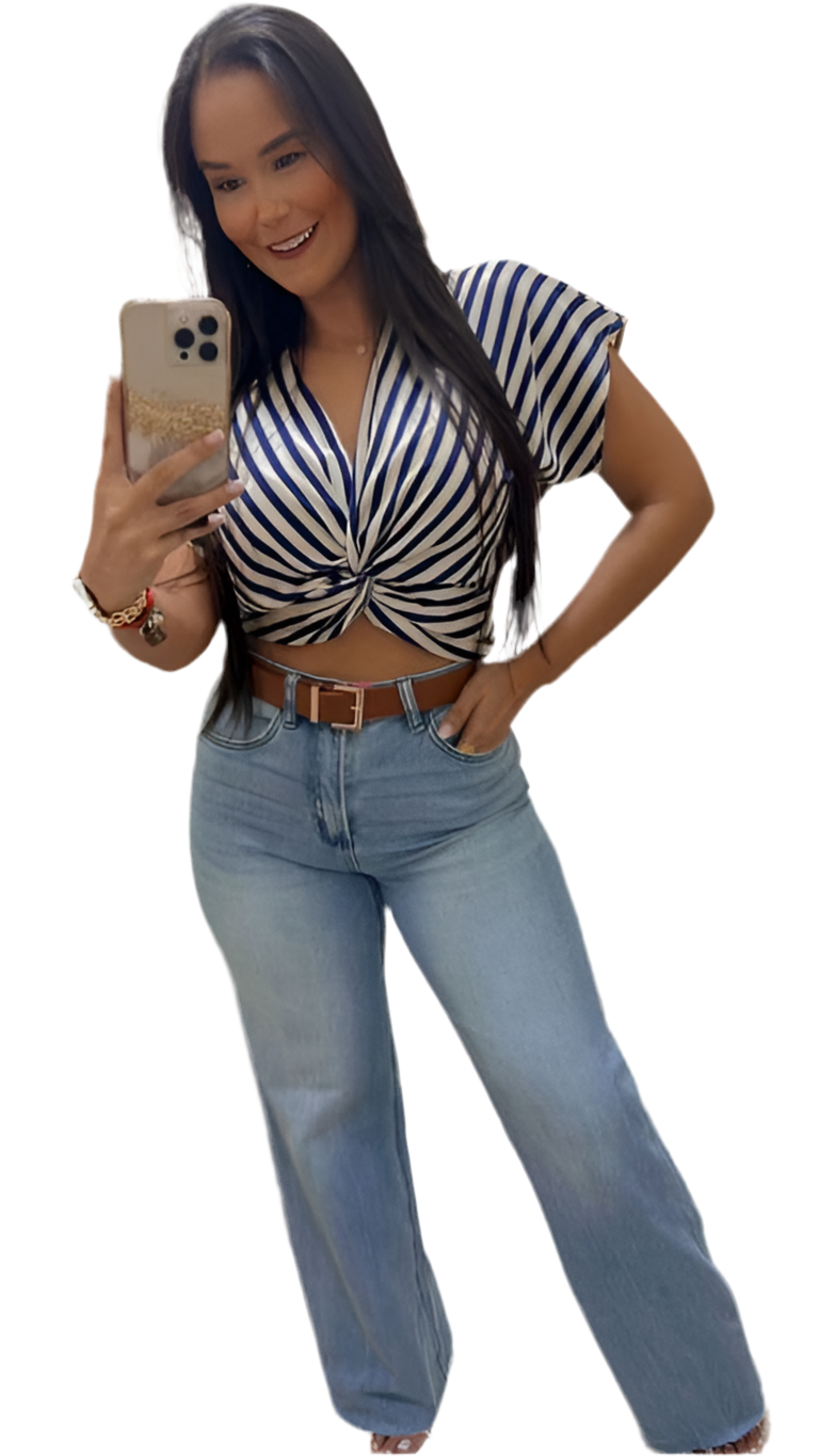 Blusa Beige Rayas Azules Detalle Frente