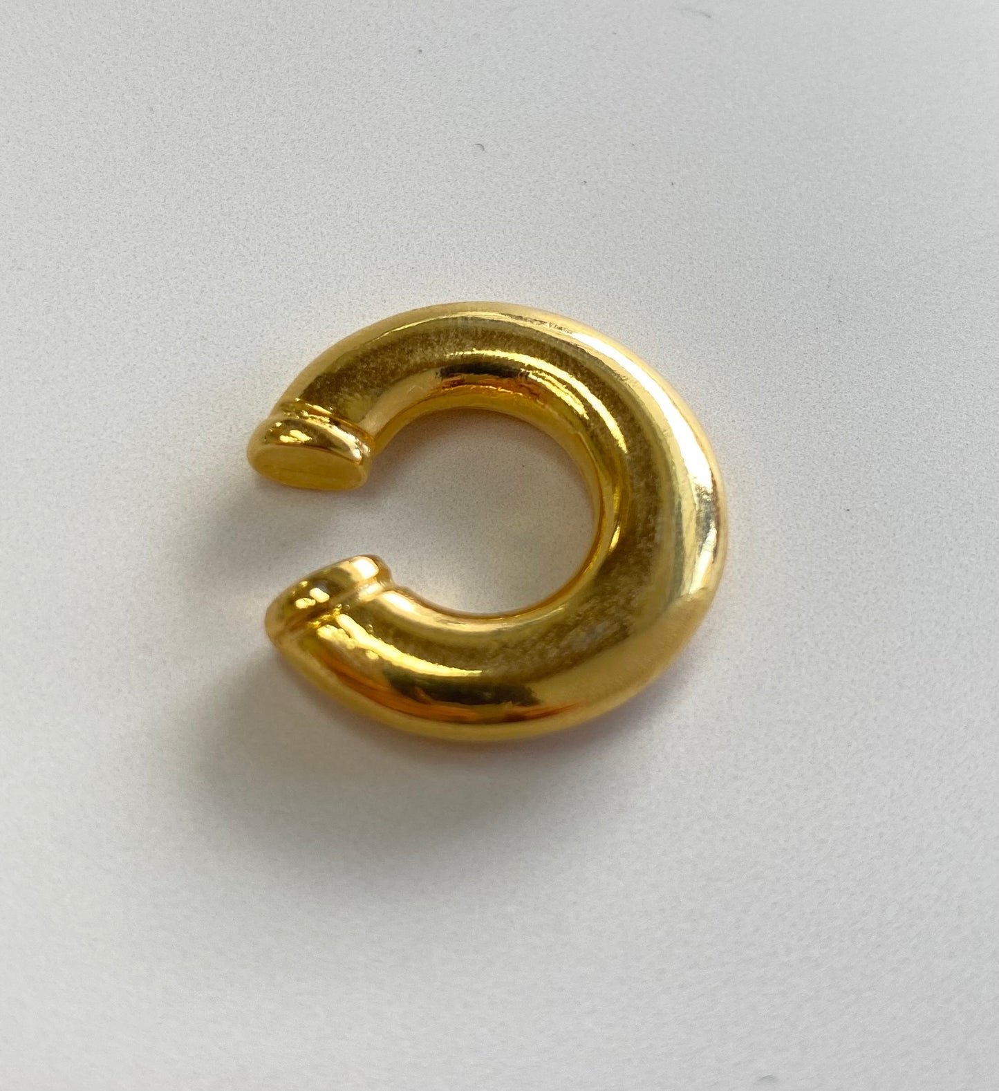 Ear cuff
