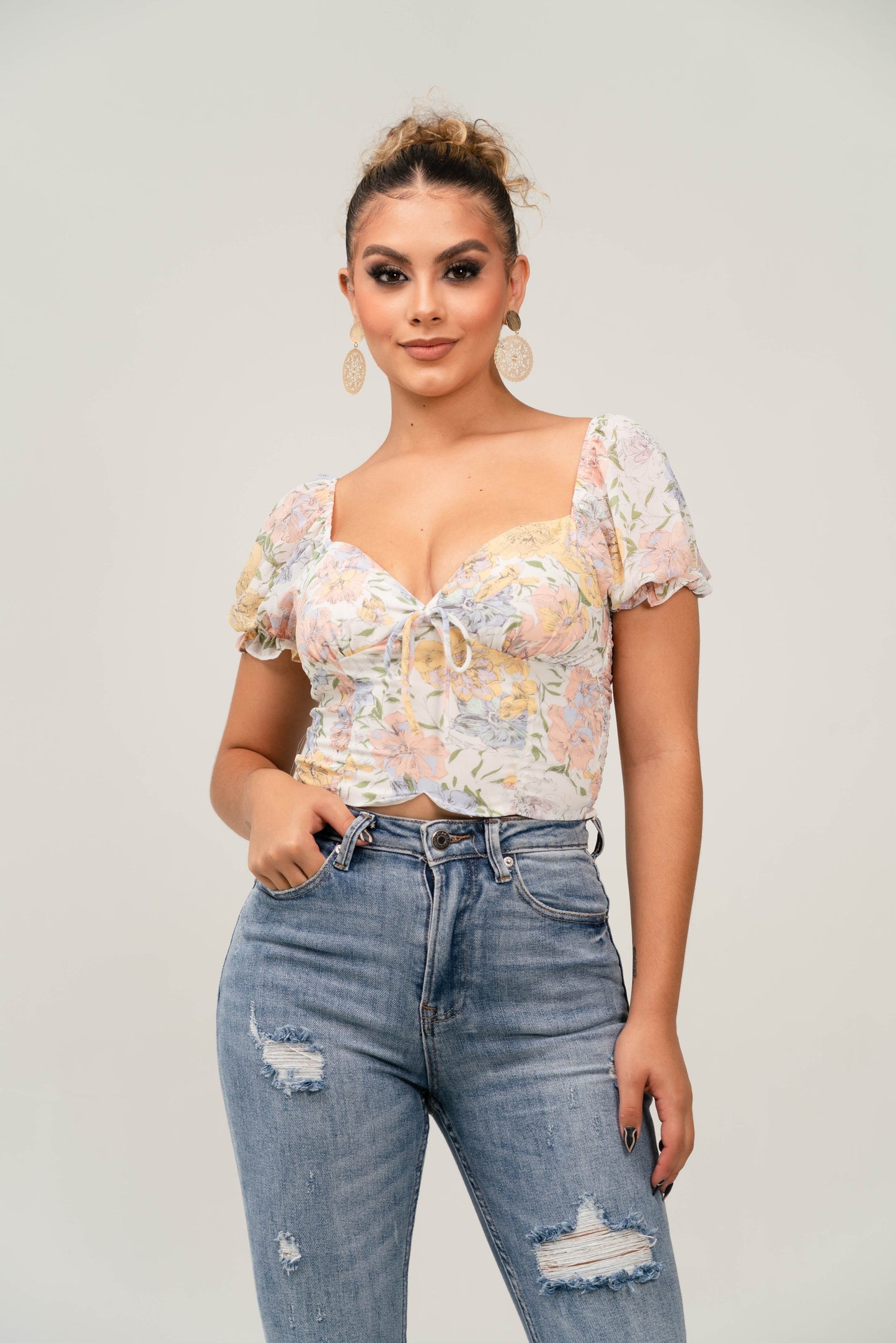 Blusa Blanca Floreada Manga Corta