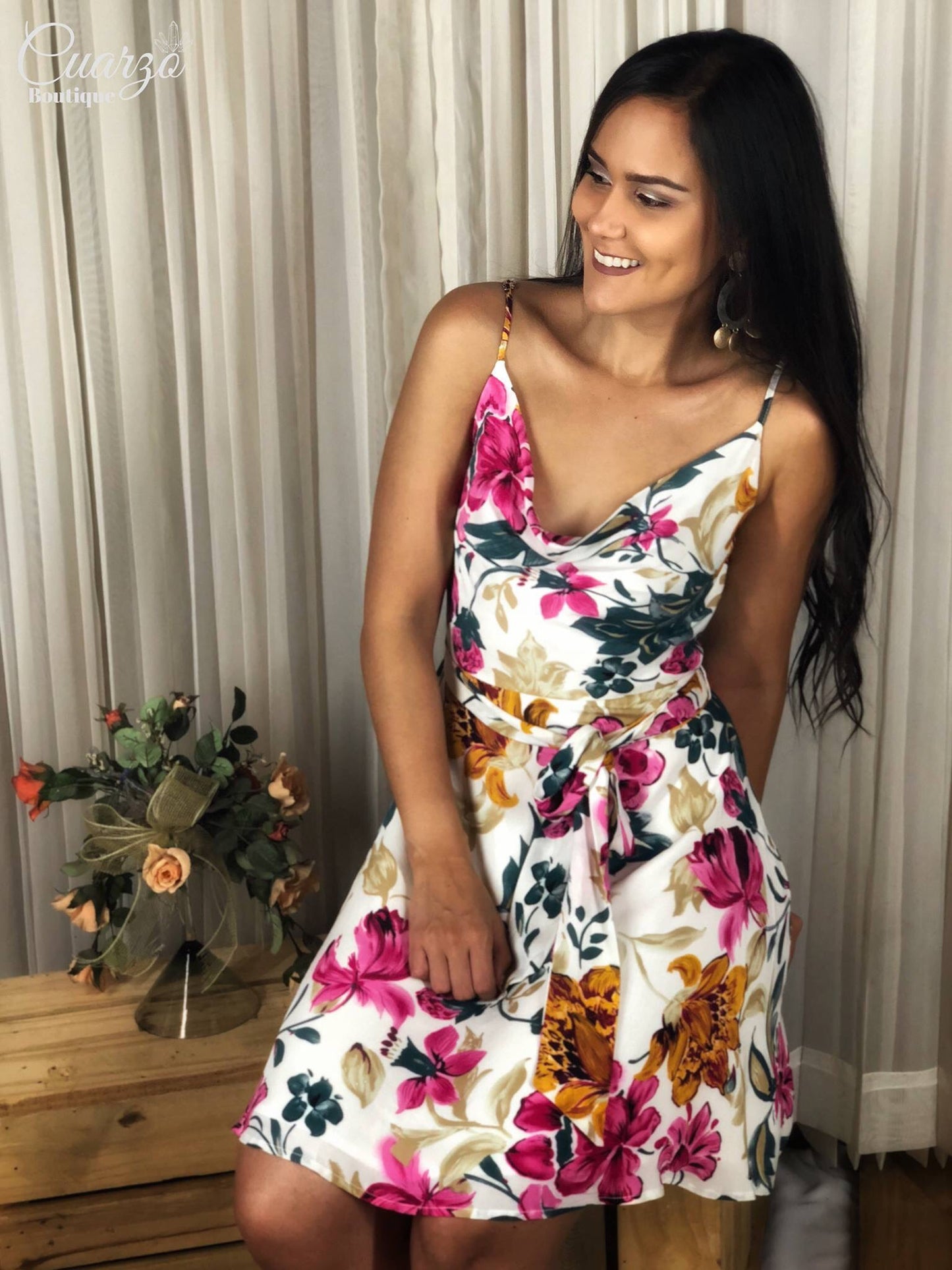 Vestido Blanco Floreado Corto