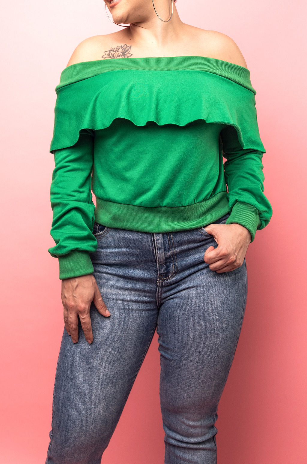 Sweater Verde Hombros Descubiertos
