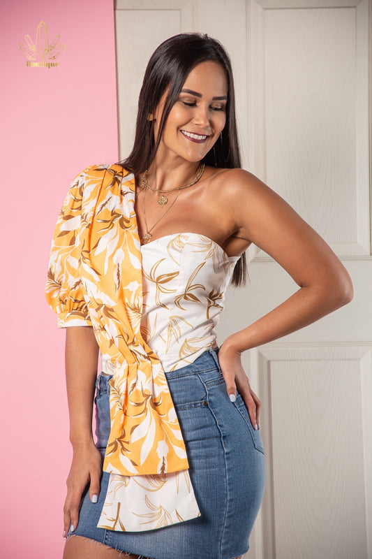Blusa Blanca Un Hombro Estampada
