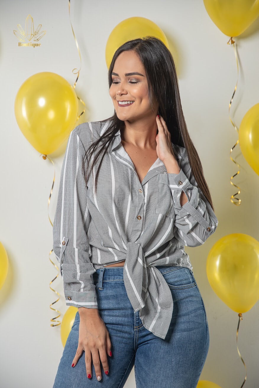 Camisera Gris Rayas Blancas