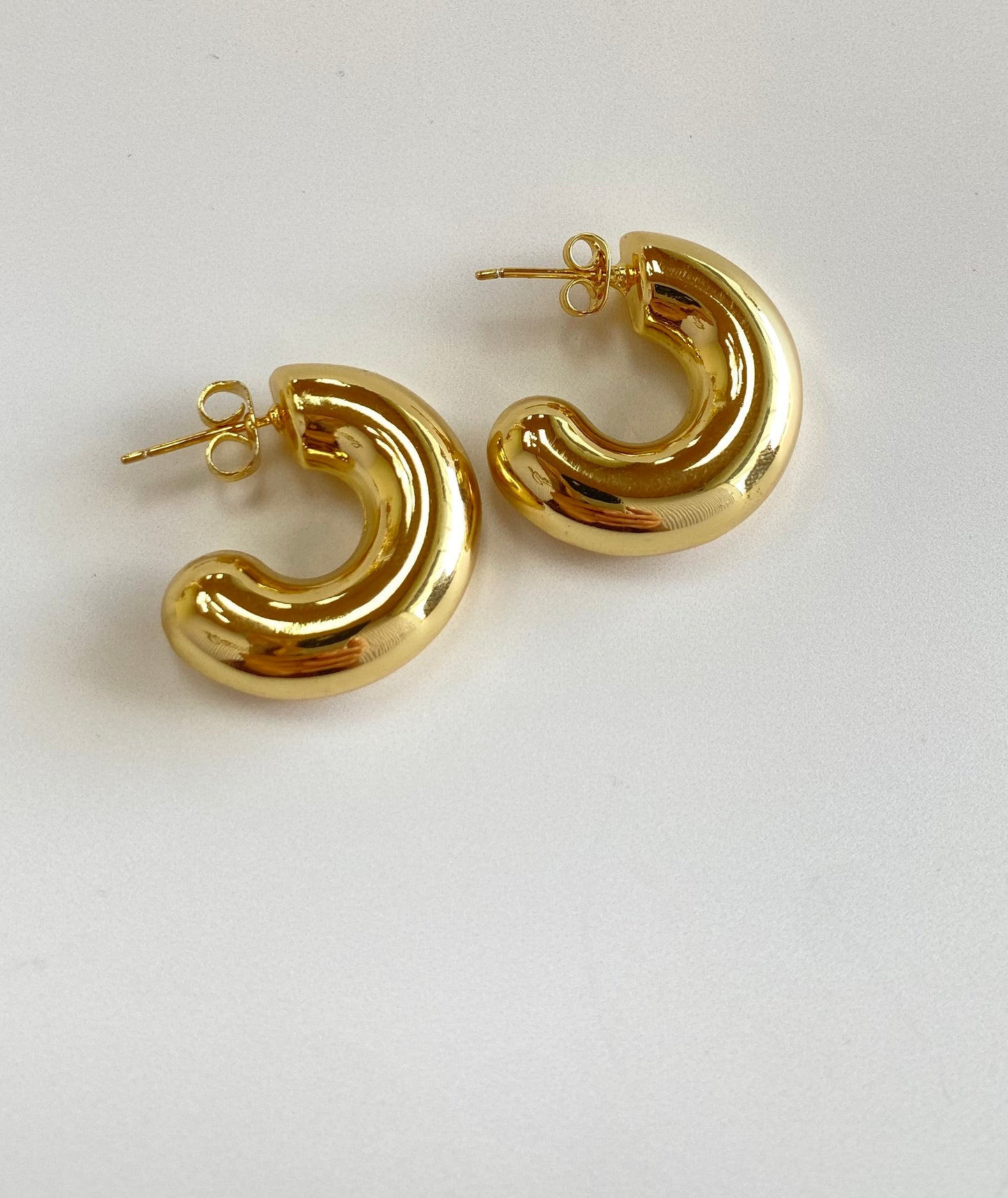 Aretes Greta Doradas