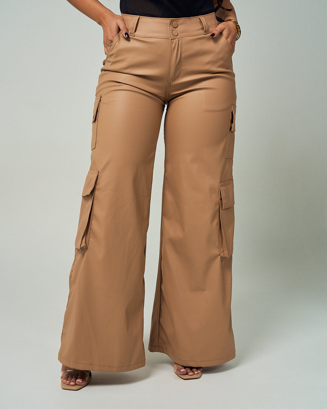 Pantalon Beige Cuerina Cargo