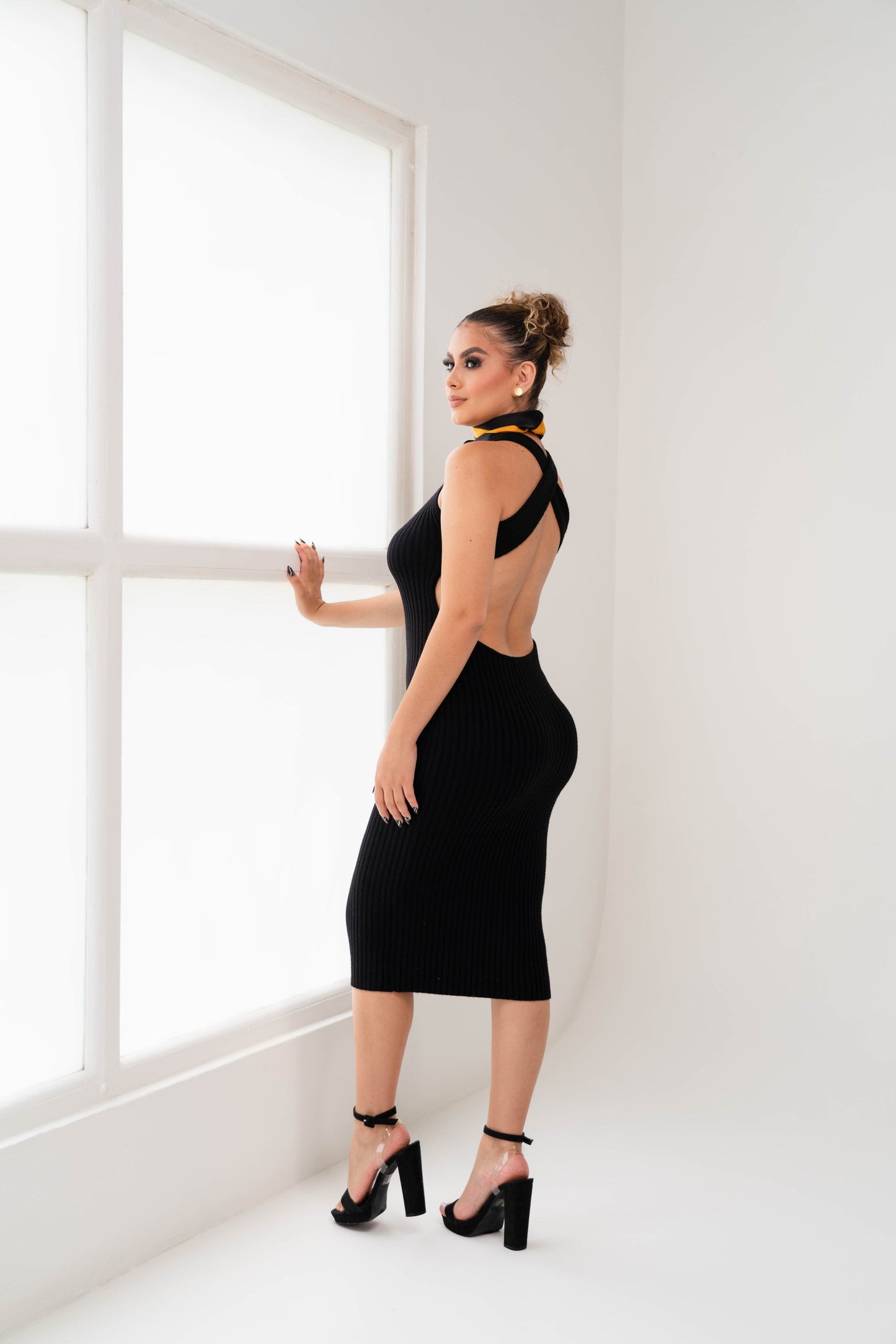 Vestido Negro Tirantes Abertura Espalda