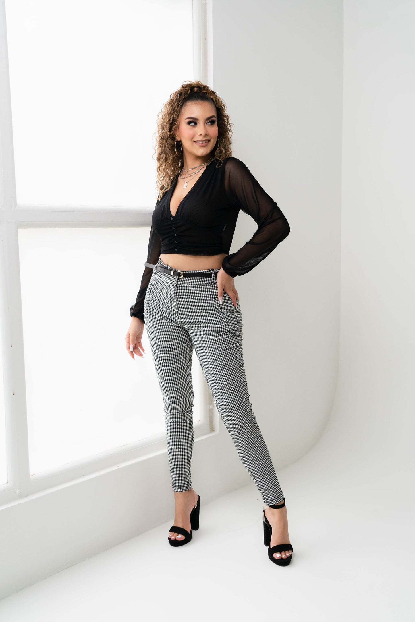 Crop Top Negro Manga Larga