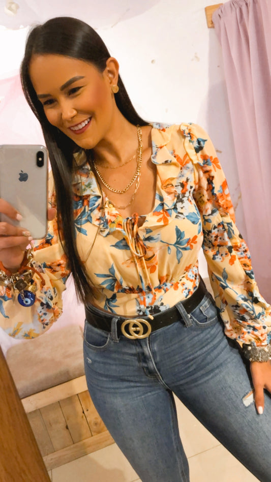 Blusa Beige Flores Manga Larga