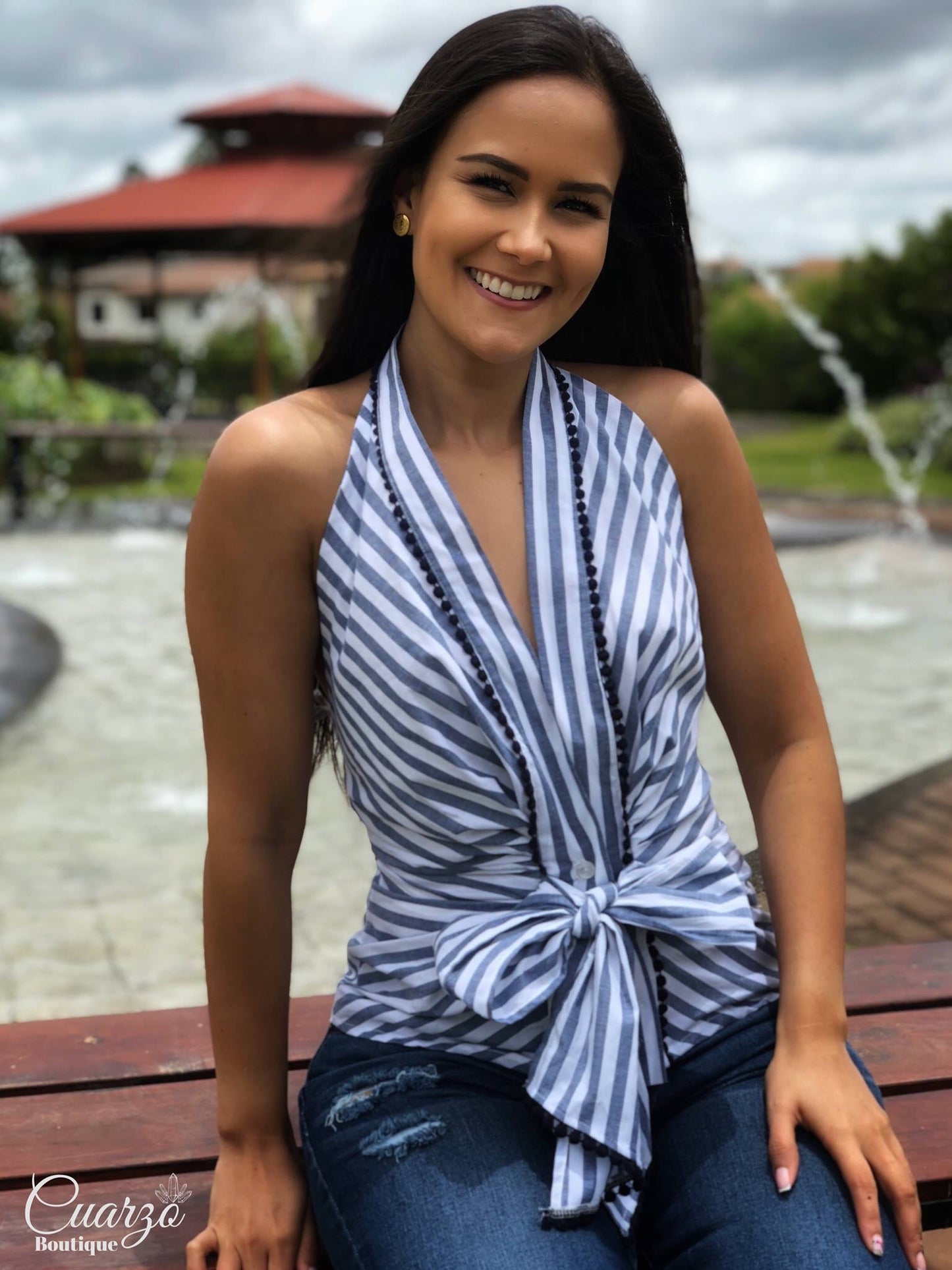 Blusa Blanca Lazo Frente Rayas