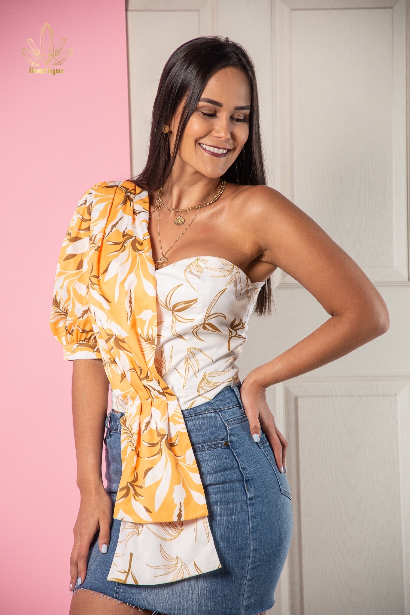 Blusa Blanca Un Hombro Estampada