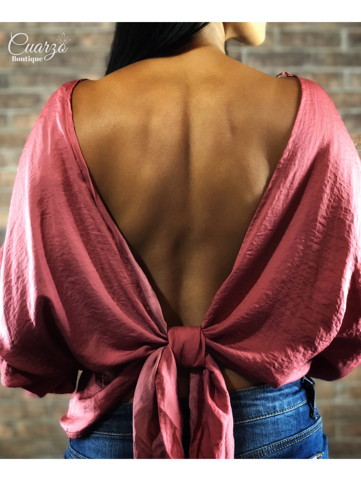 Blusa Palo Rosa Manga Larga Nudo Espalda