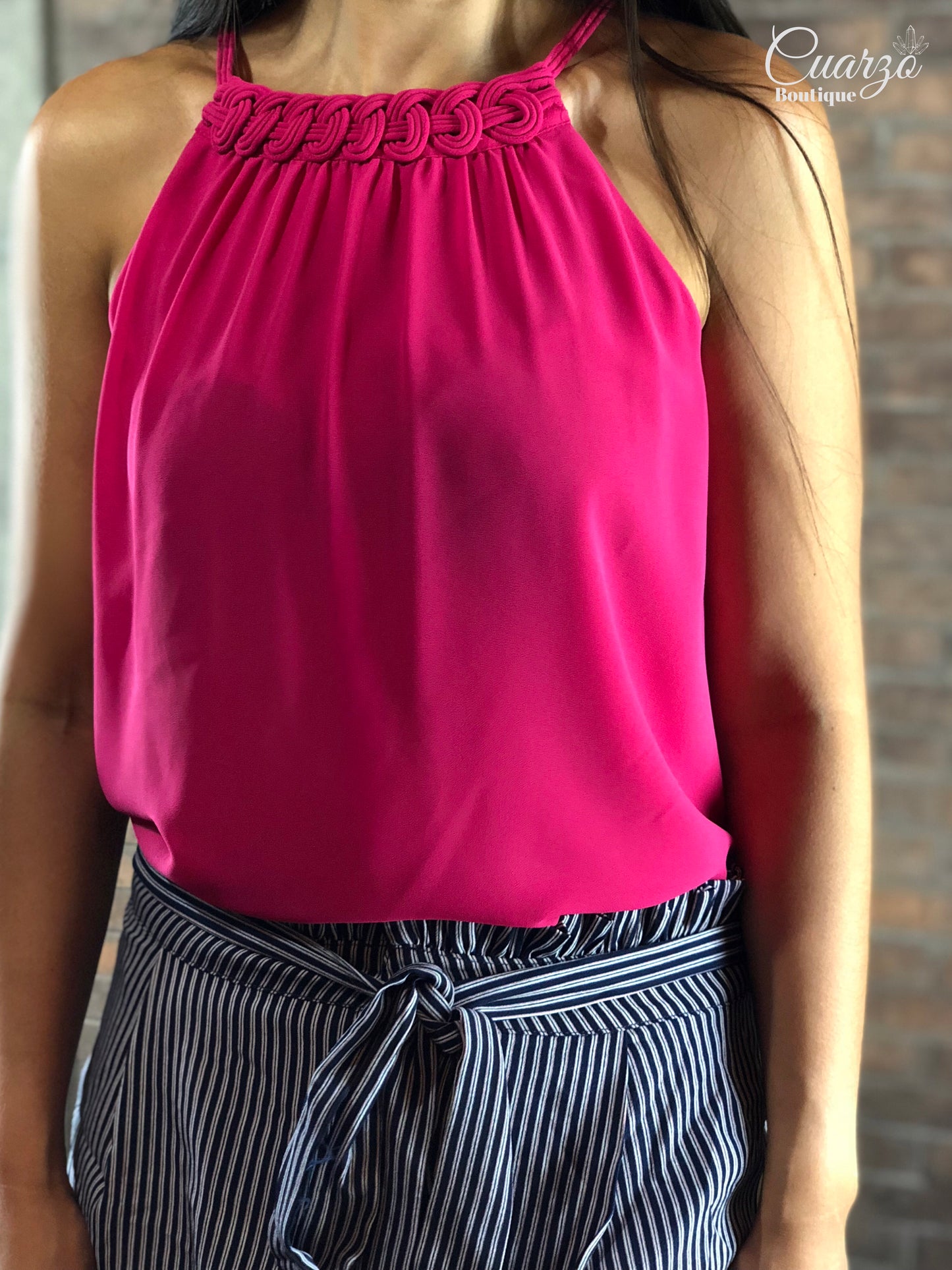 Blusa Fucsia Tirantes Detalle Cuello