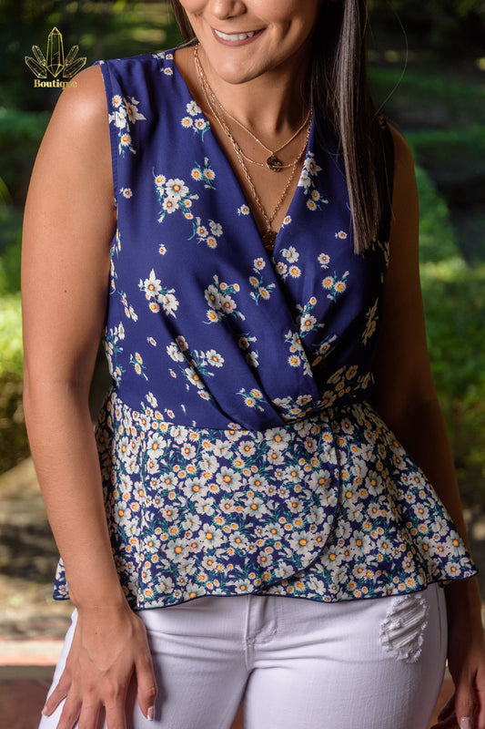 Blusa Azul Flores Blancas
