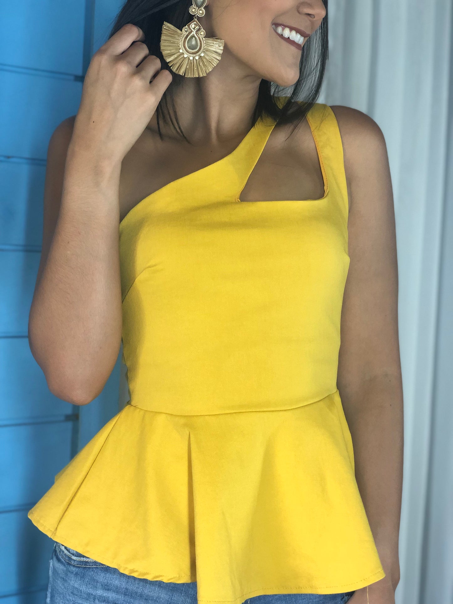 Blusa Mostaza One Shoulder Peplum