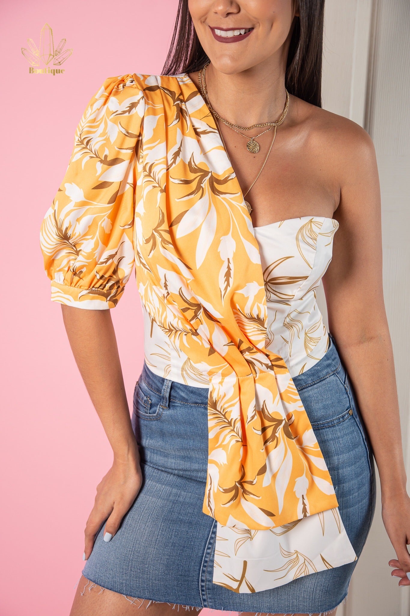Blusa Blanca Un Hombro Estampada